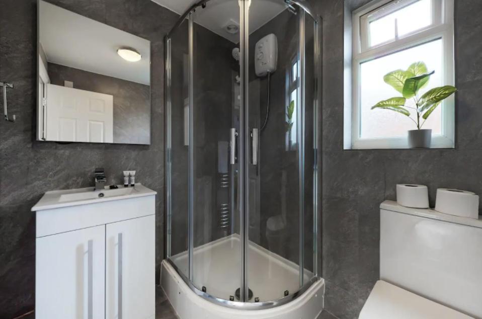 Modern Split Level 1 Bedroom Flat In Aldgate Londra Dış mekan fotoğraf