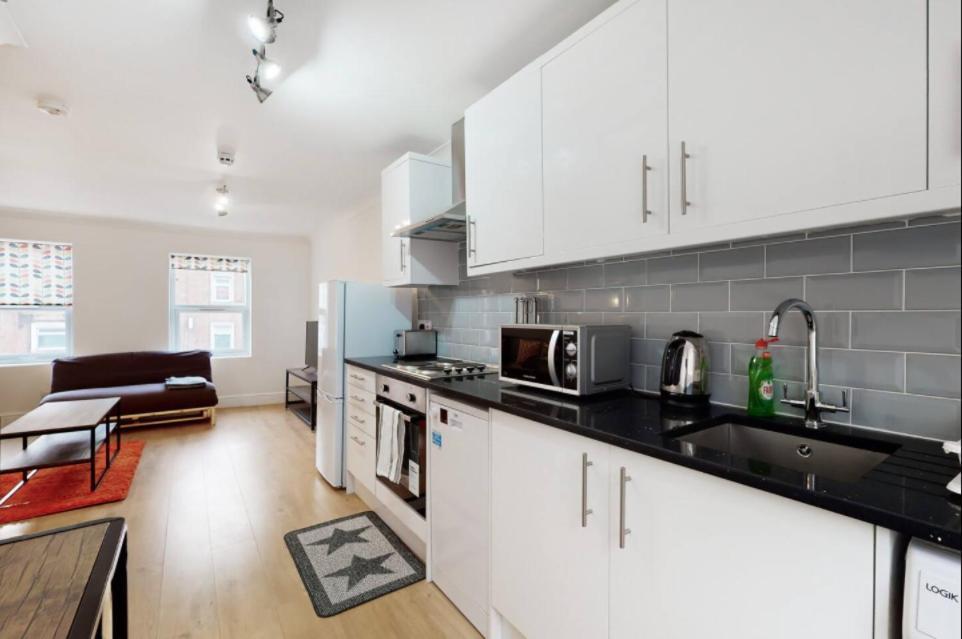 Modern Split Level 1 Bedroom Flat In Aldgate Londra Dış mekan fotoğraf